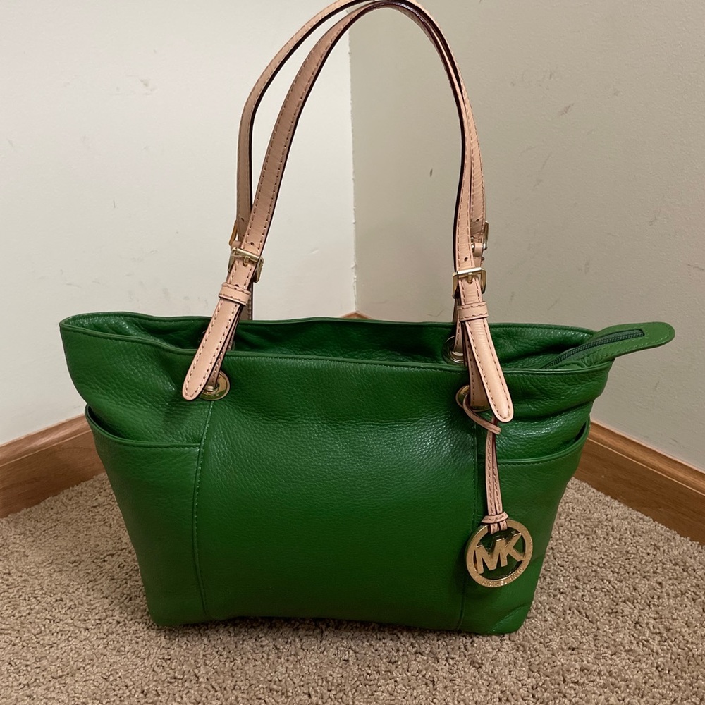 MICHAEL KORS GREEN PURSE